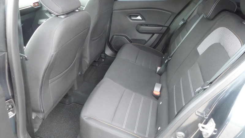 Dacia Sandero III 1.0 TCe 110 Stepway Expression + Navi Einparkhilfe vorn/hinten — photo 14