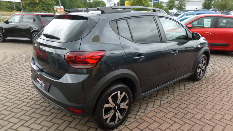 Dacia Sandero III 1.0 TCe 110 Stepway Expression + Navi Einparkhilfe vorn/hinten — photo 4