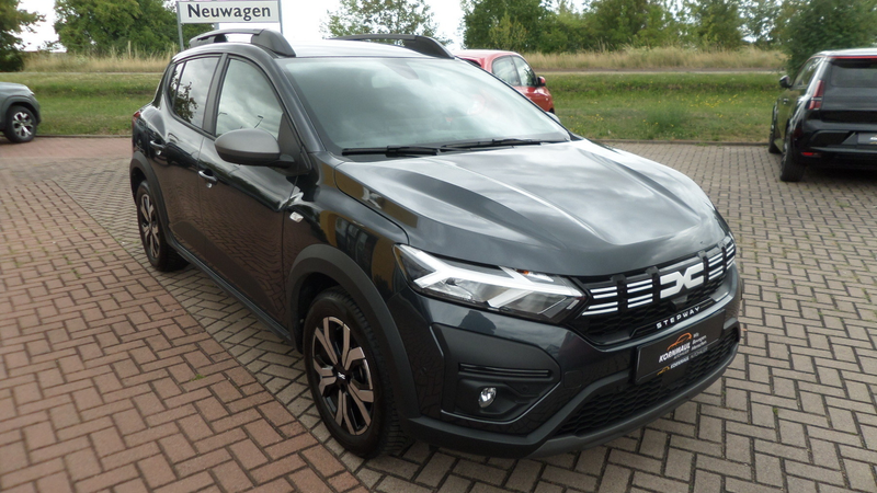 Dacia Sandero III 1.0 TCe 110 Stepway Expression + Navi Einparkhilfe vorn/hinten — photo 3