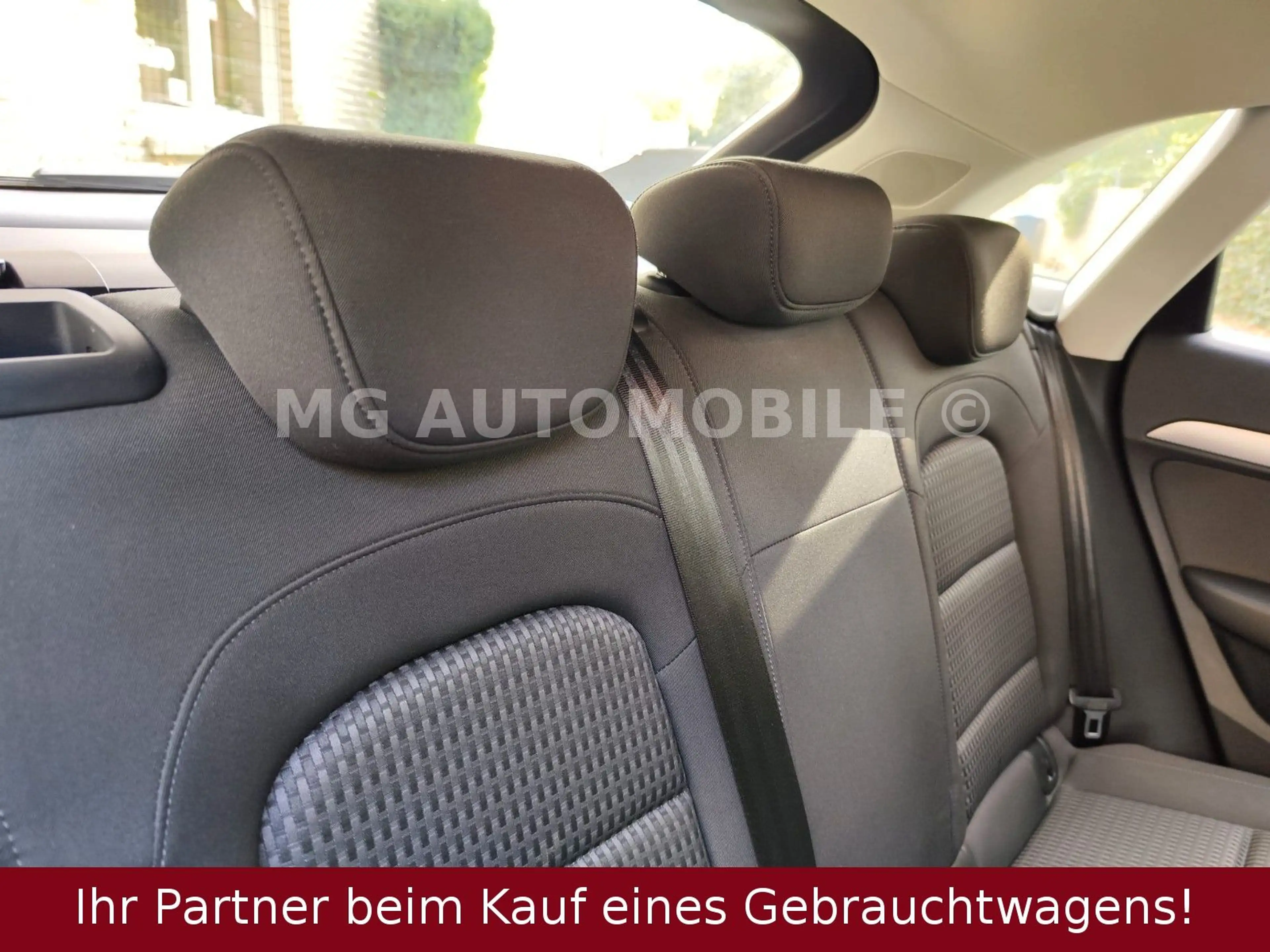 Audi Q3 2.0 TDI quattro design schwenkbare AHK LED — photo 14
