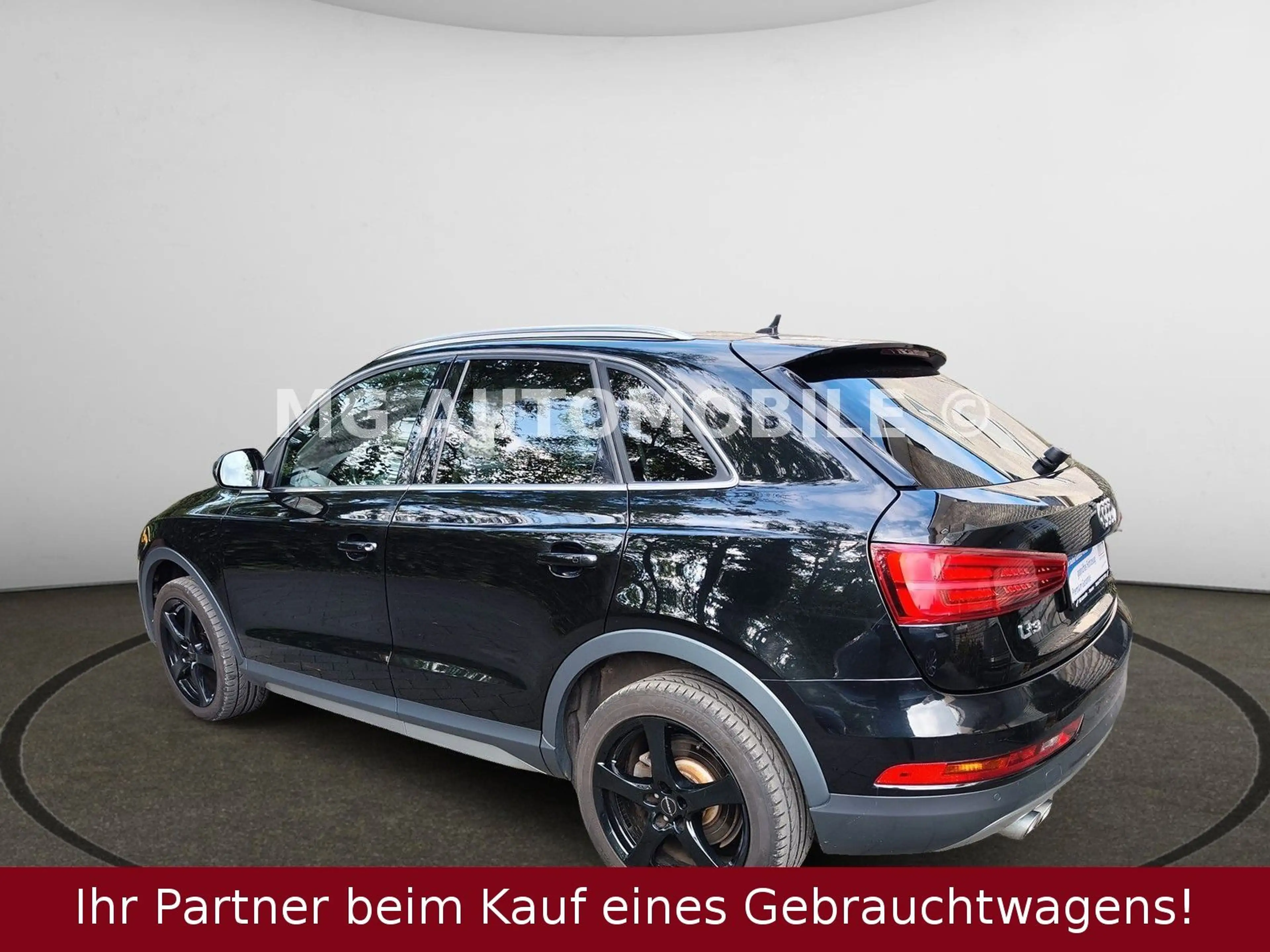 Audi Q3 2.0 TDI quattro design schwenkbare AHK LED — photo 7