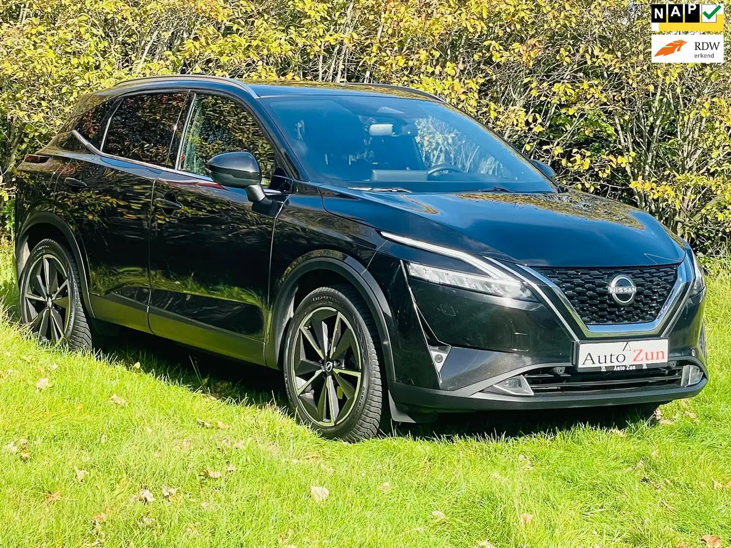 Nissan Qashqai 1.3 MHEV Xtronic Business Premium/Leer/Automaat/Pa Noir - 1