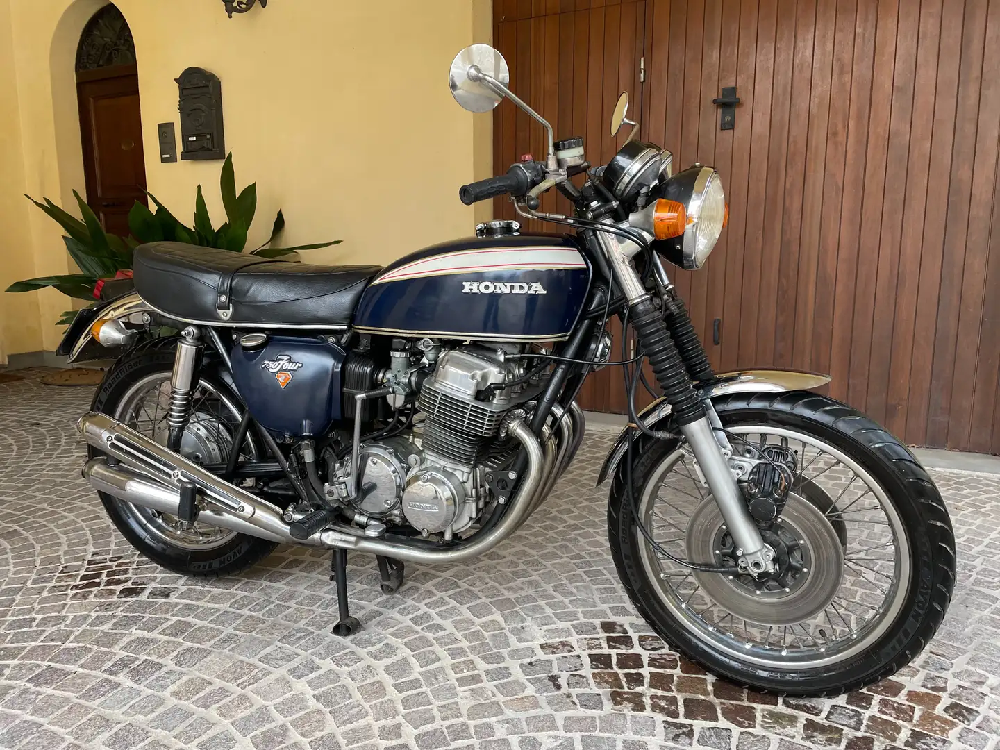 Honda CB 750 four Modrá - 1