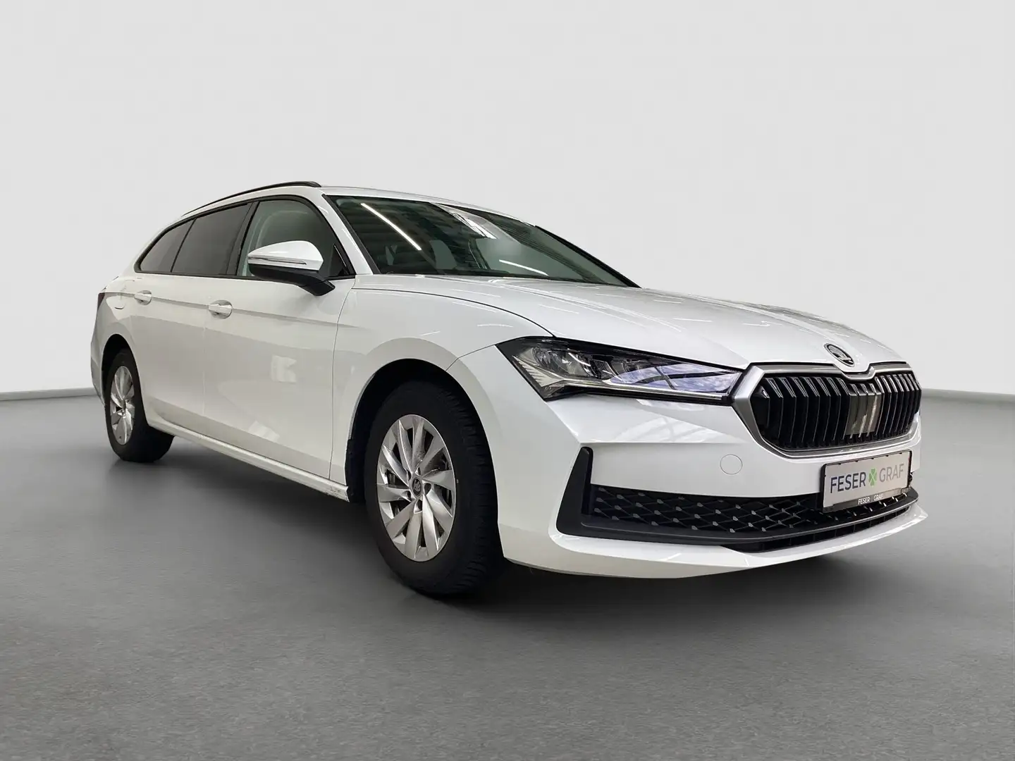 Skoda Superb Essence 1,5l TSI MHEV * RFK SHZ LED NAVI* Weiß - 2