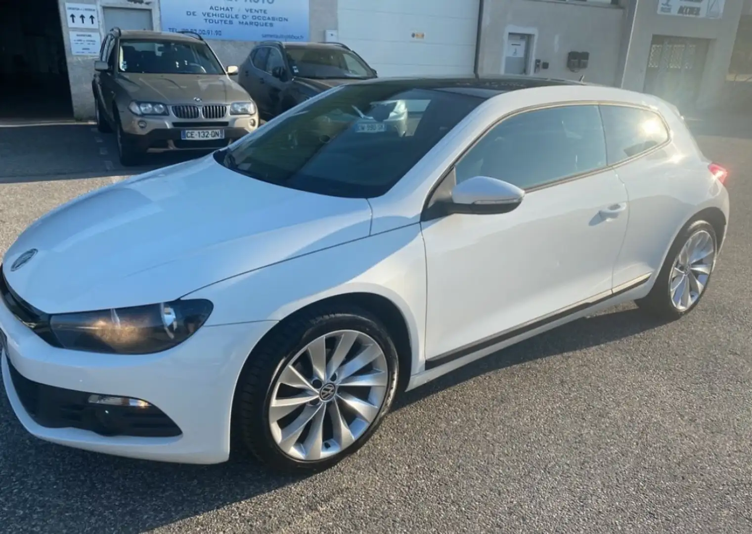 Volkswagen Scirocco 2.0 TDI 140 FAP Sportline Blanc - 2