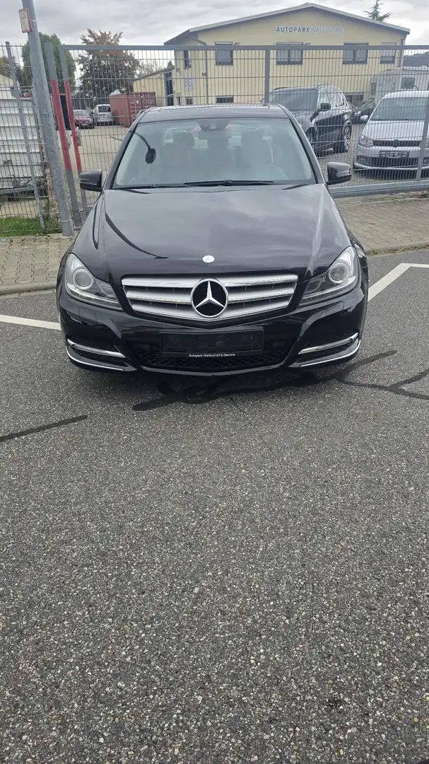 Mercedes-Benz C 180 Černá - 2