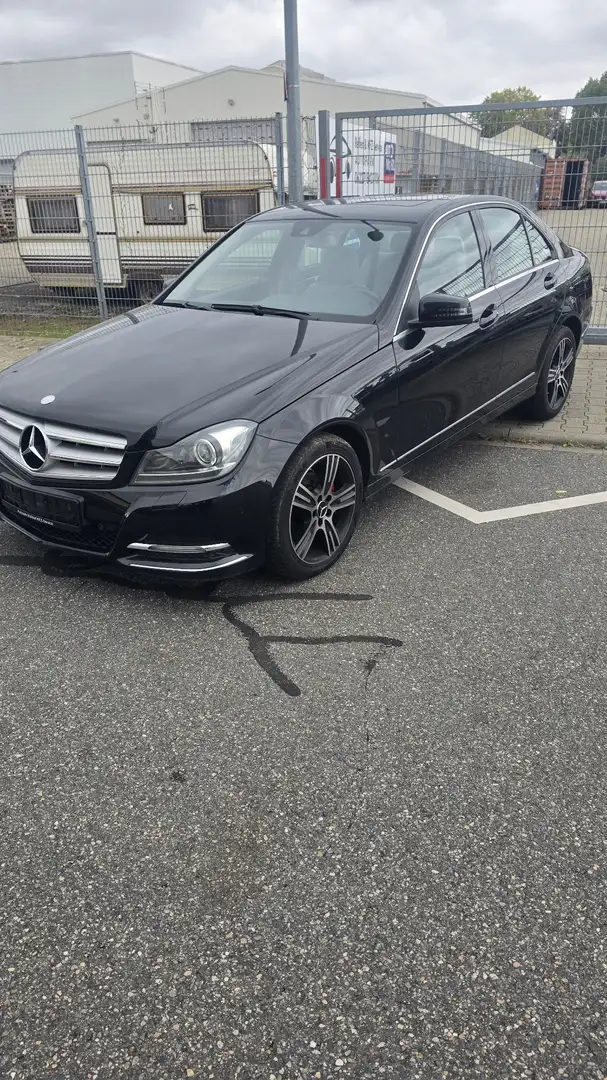 Mercedes-Benz C 180 Černá - 1