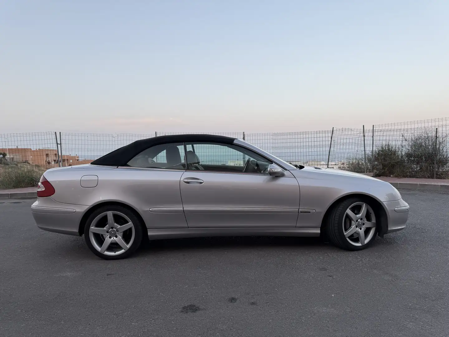 Mercedes-Benz CLK Gümüş rengi - 2