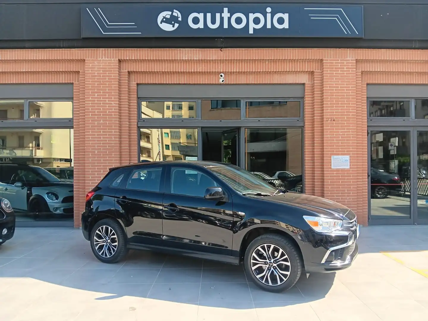 Mitsubishi ASX ASX 1.6 Instyle navi bi-fuel Gpl 2wd my18 Nero - 1