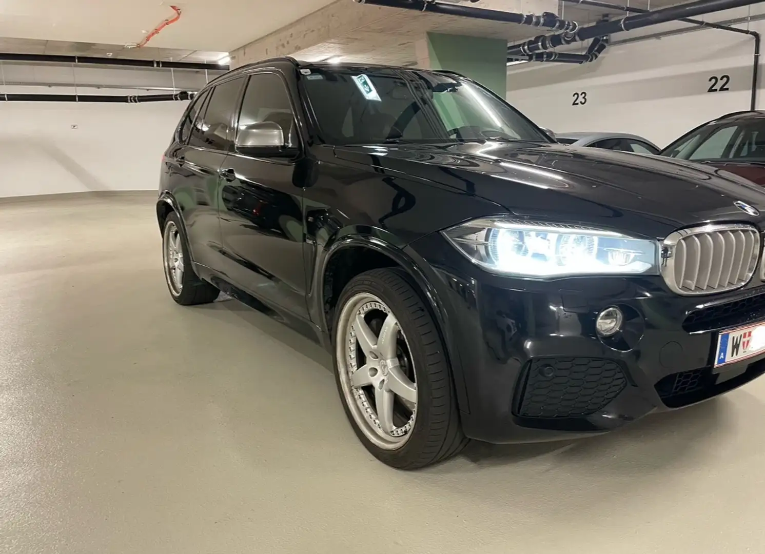 BMW X5 M X5 M50d Aut. Schwarz - 1