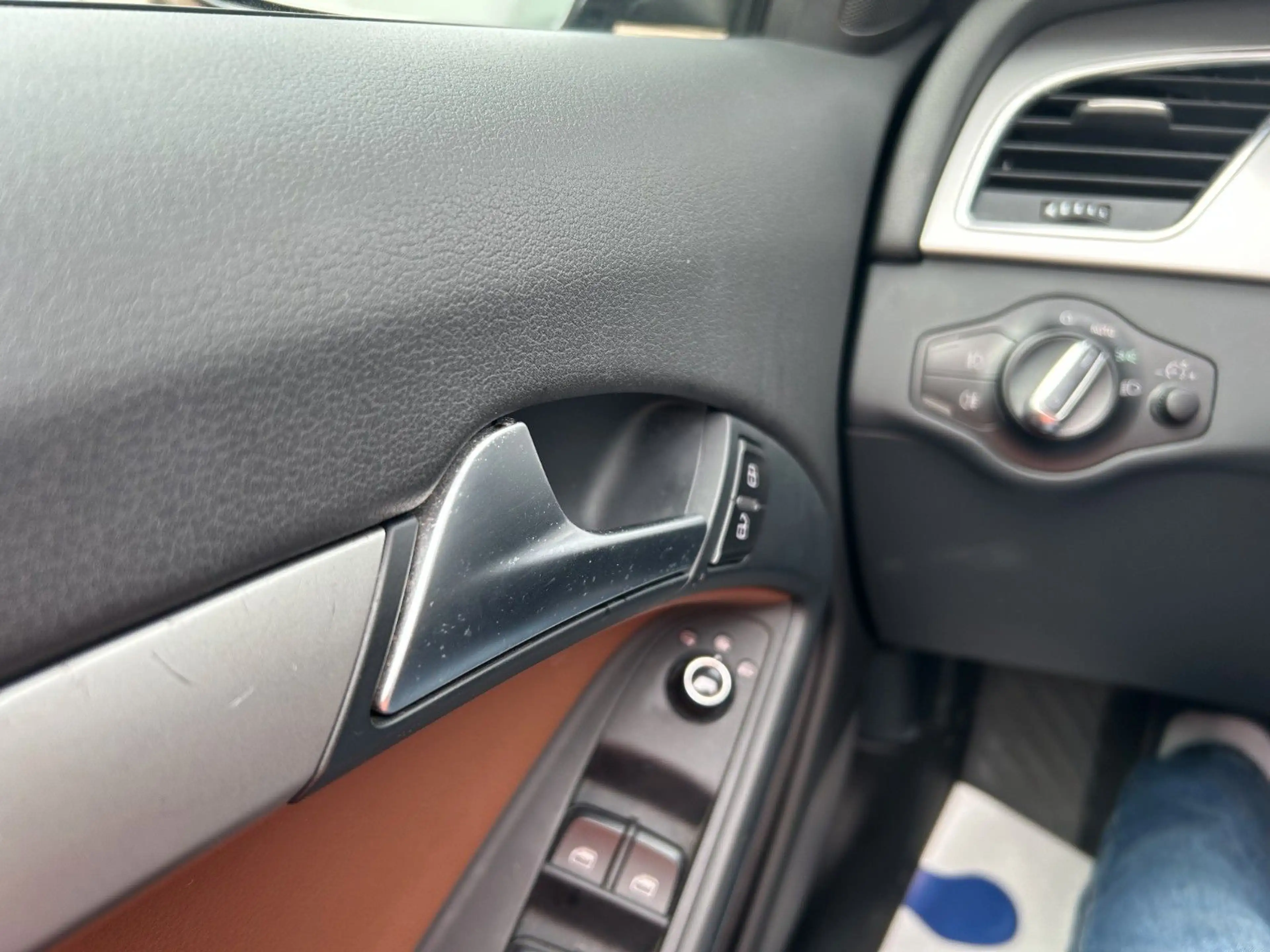 Audi A5 Cabriolet 2.0 TDI NAVI, Leder, Shz — photo 8