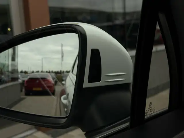 Volkswagen Tiguan view 15