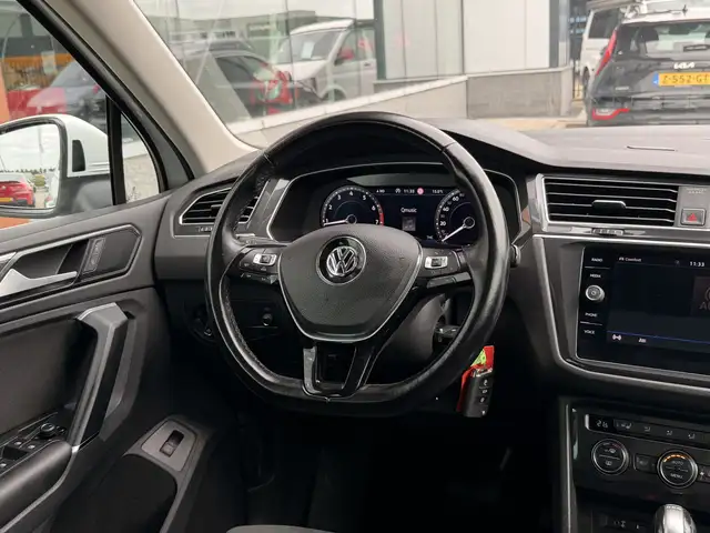 Volkswagen Tiguan view 22