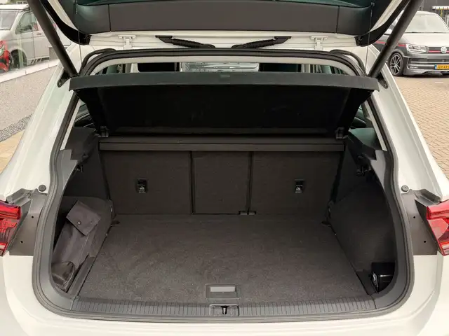 Volkswagen Tiguan view 19