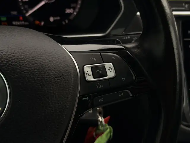 Volkswagen Tiguan view 24