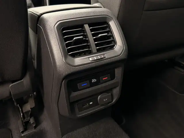 Volkswagen Tiguan view 10