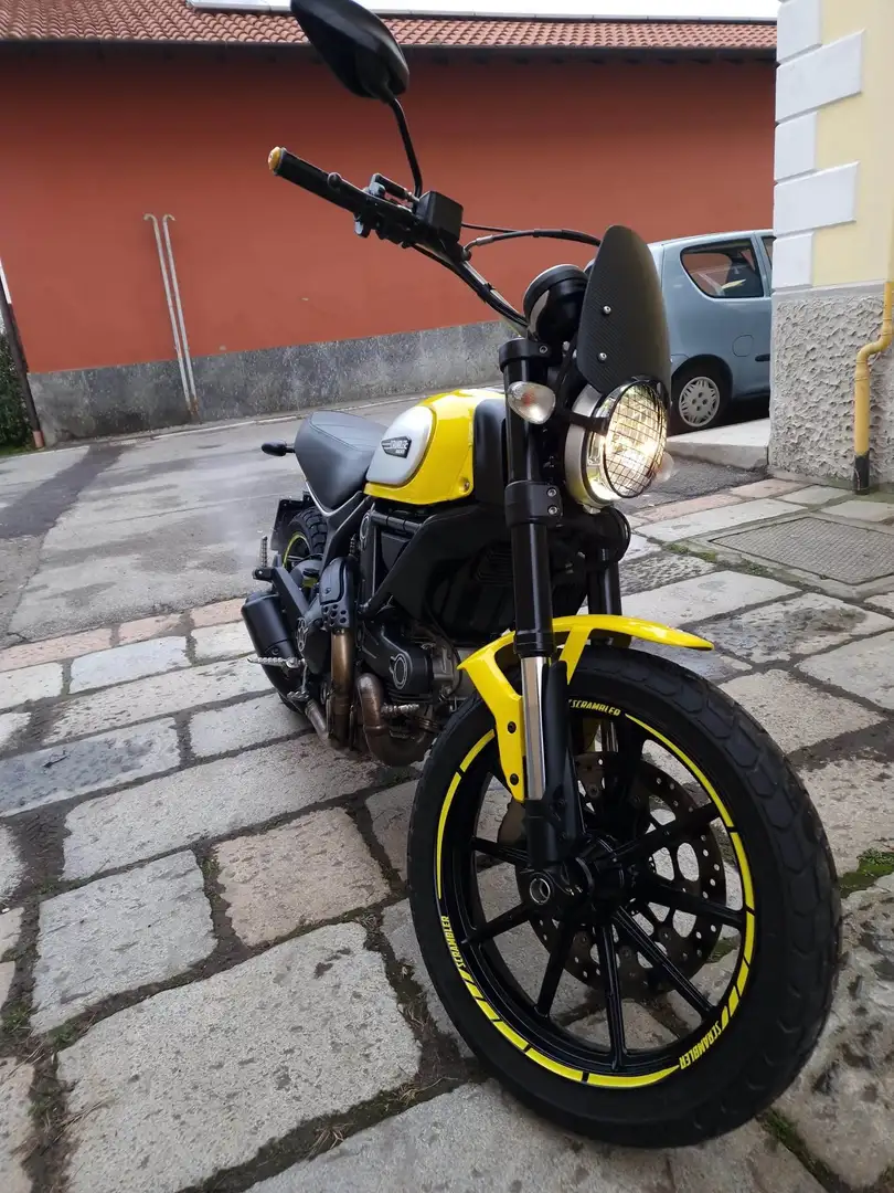 Ducati Scrambler ICON 800 žuta - 2