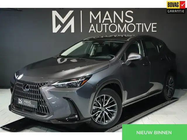 Lexus NX 350h KEYLESS / ACC / CAMERA / CARPLAY / ALCANTARA