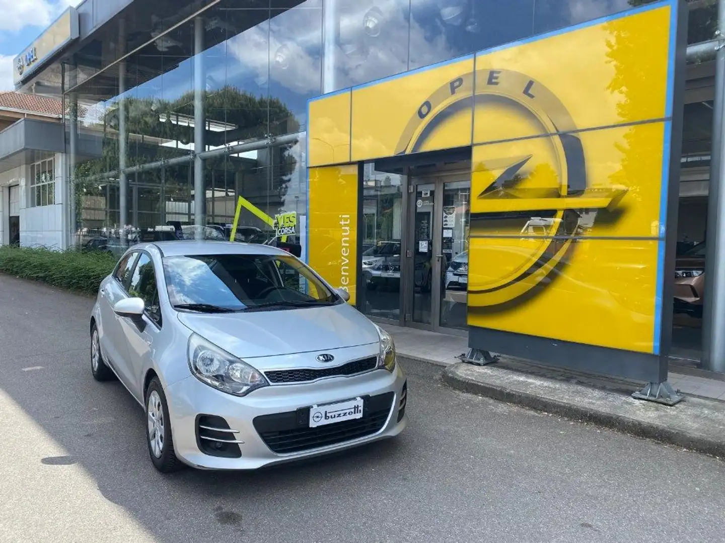 Kia Rio 1.2 CVVT 5p. City Plateado - 1
