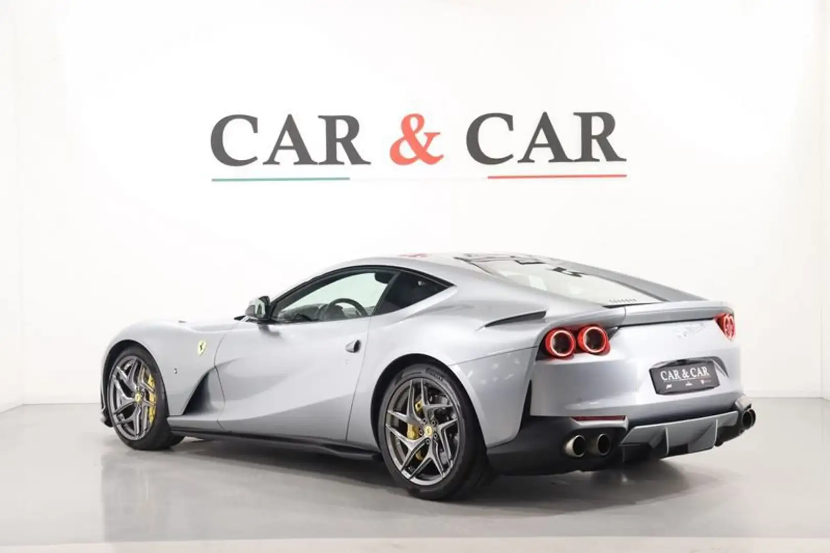 Ferrari 812 Superfast 6.5 dct Argento - 2