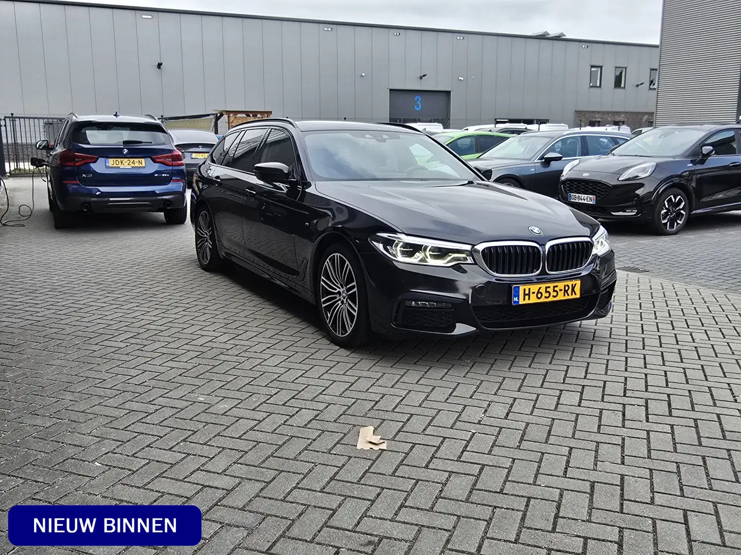 BMW 520 5-serie Touring 520i M Sport | Pano | NL-Auto | H+ Nero - 1