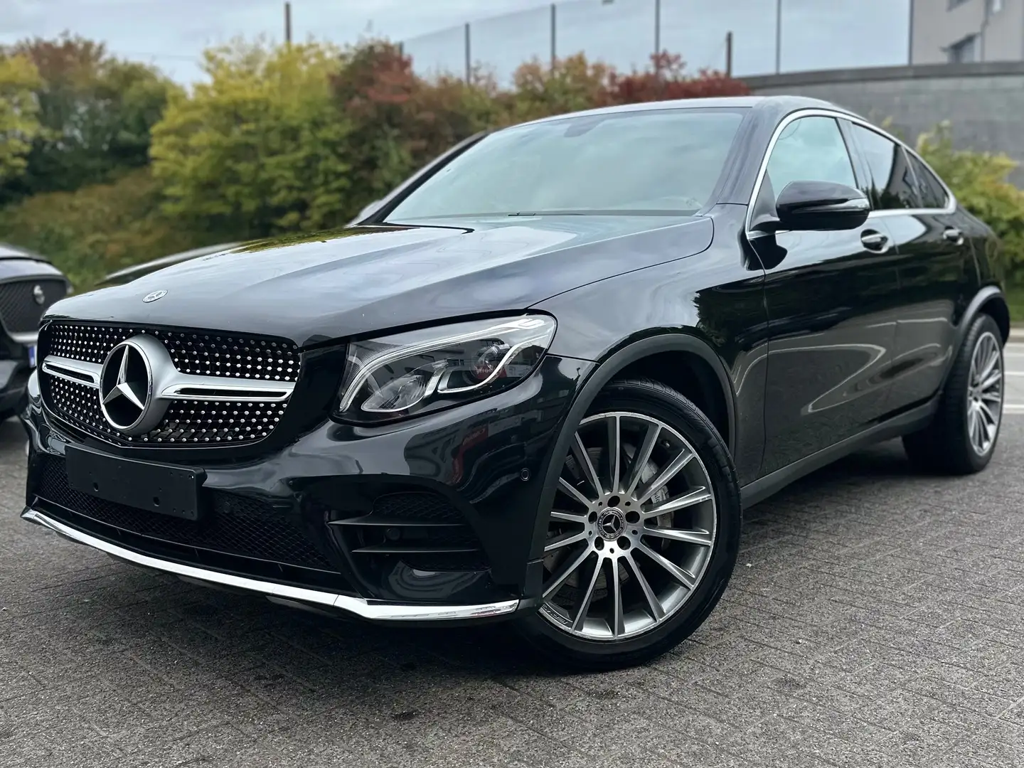 Mercedes-Benz GLC 220 GLC 220 d 4-Matic Business Solution AMG Zwart - 1