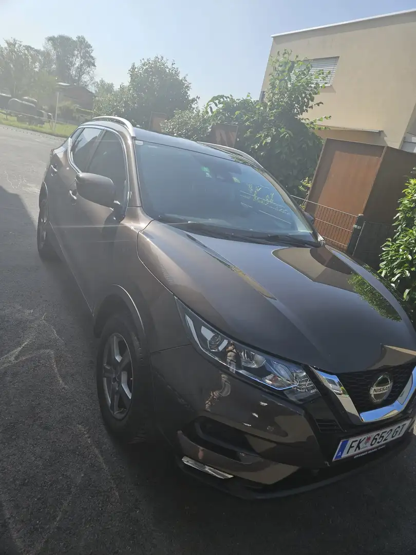 Nissan Qashqai Qashqai 1,3 DIG-T N-Connecta N-Connecta Braun - 2