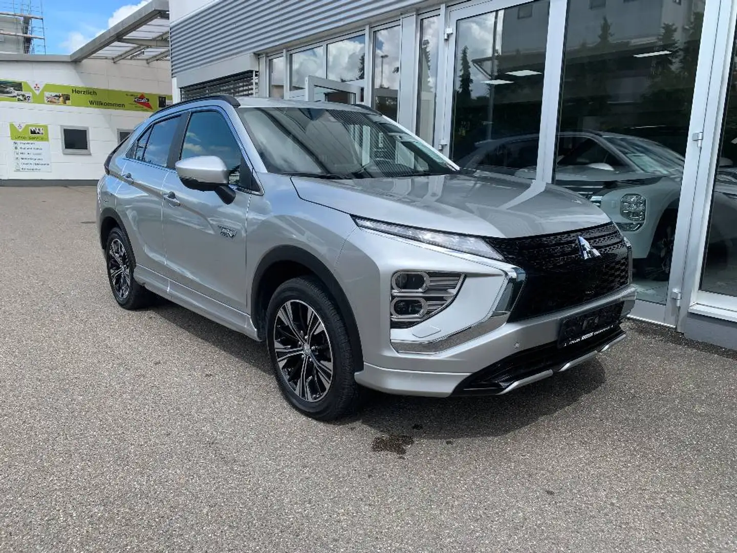 Mitsubishi Eclipse Cross Plug-in Hybrid PLUS Select Plateado - 1