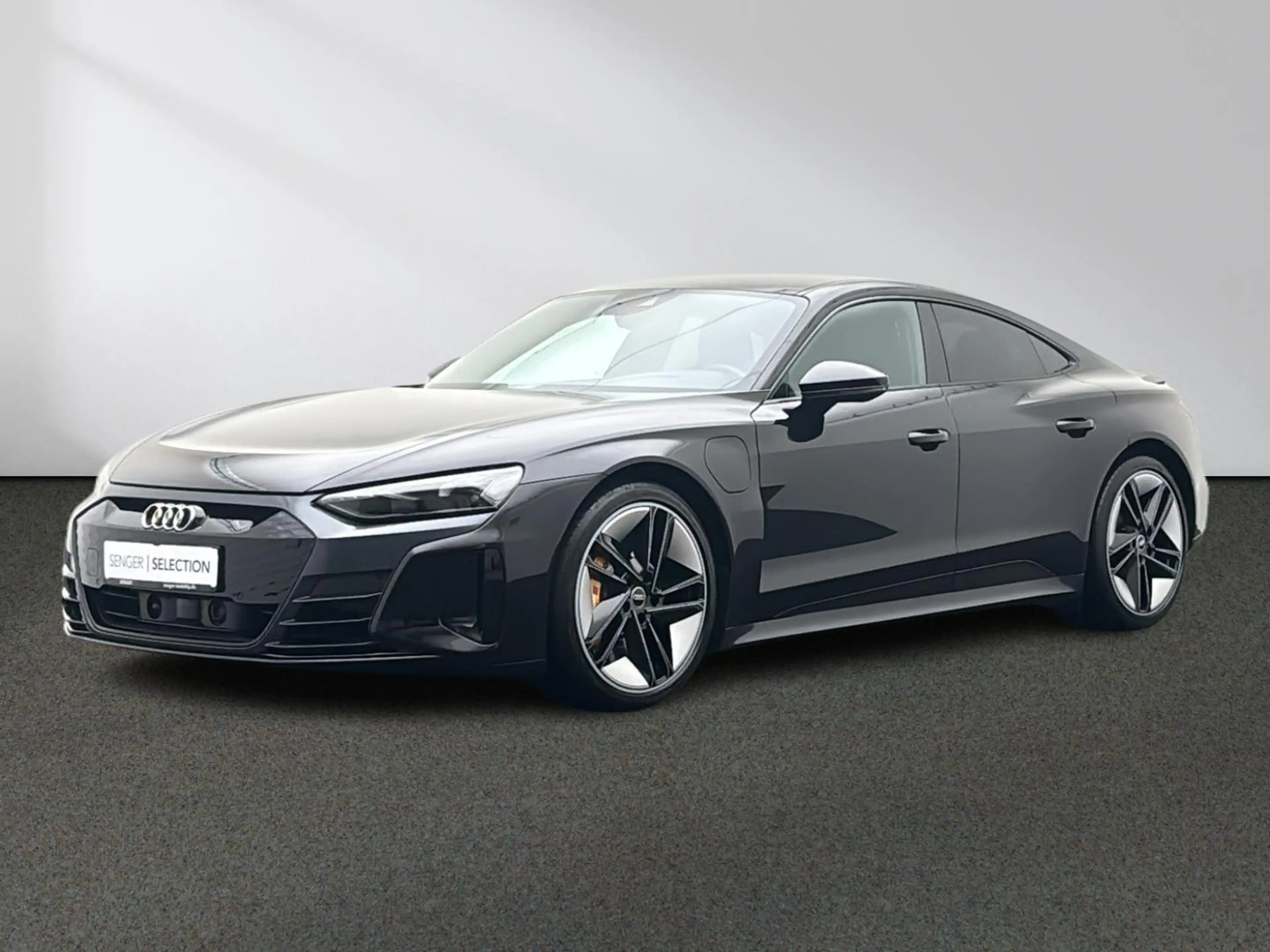 Audi e-tron GT quattro MMI LED Pano — photo 14