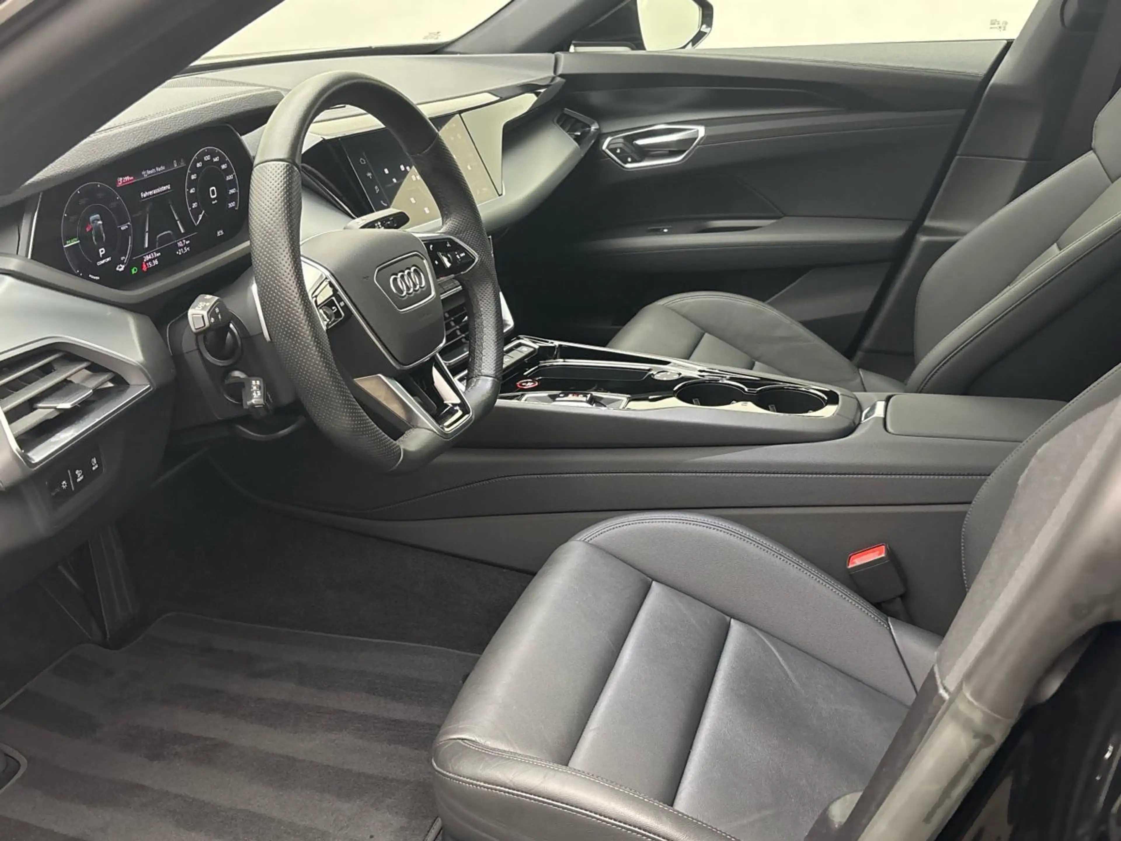 Audi e-tron GT quattro MMI LED Pano — photo 9