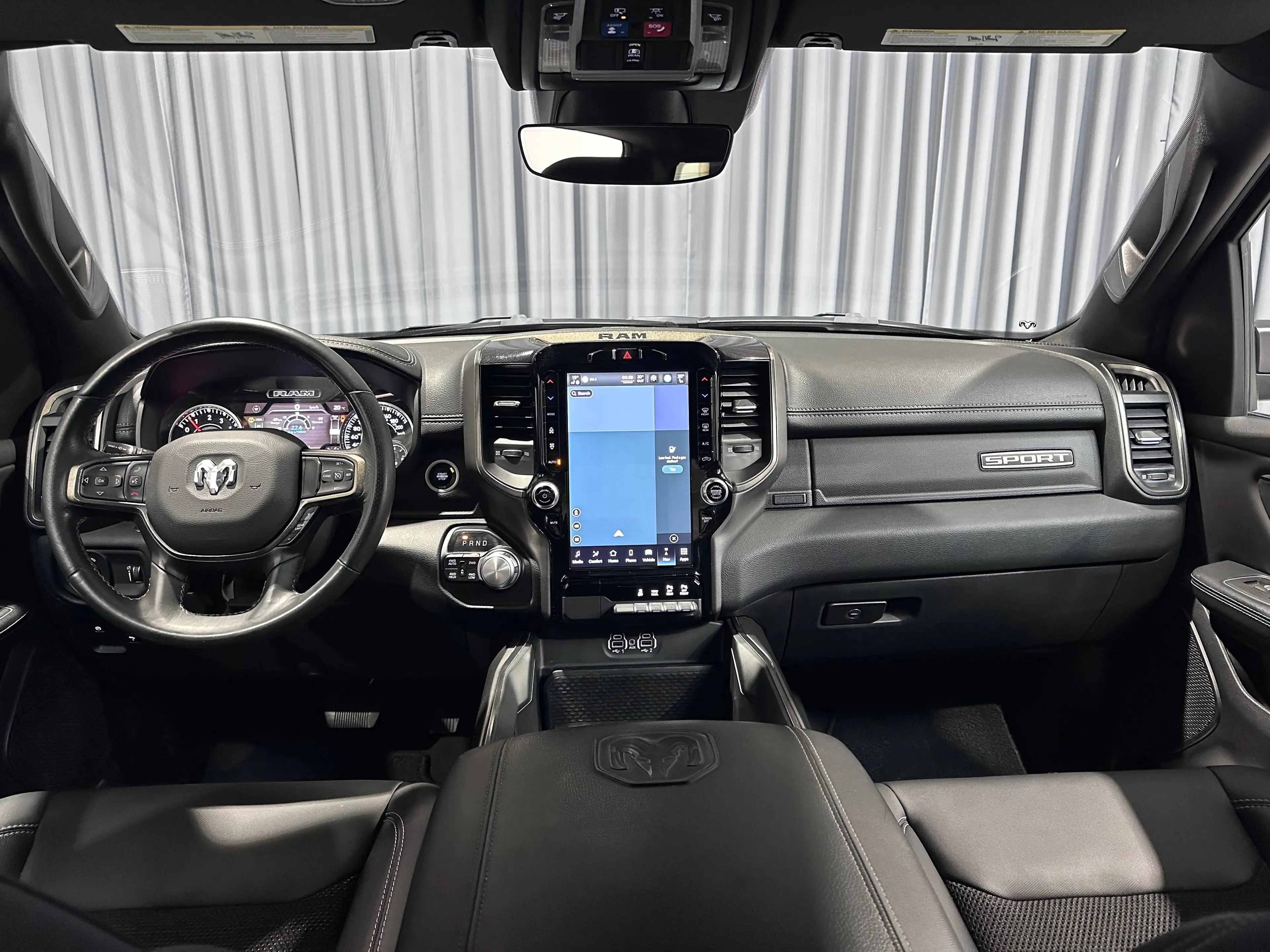 Dodge RAM 1500 SPORT CREW CAB 4X4 *LPG*LEDER*NAVI*APPLE CARPLAY* — photo 12