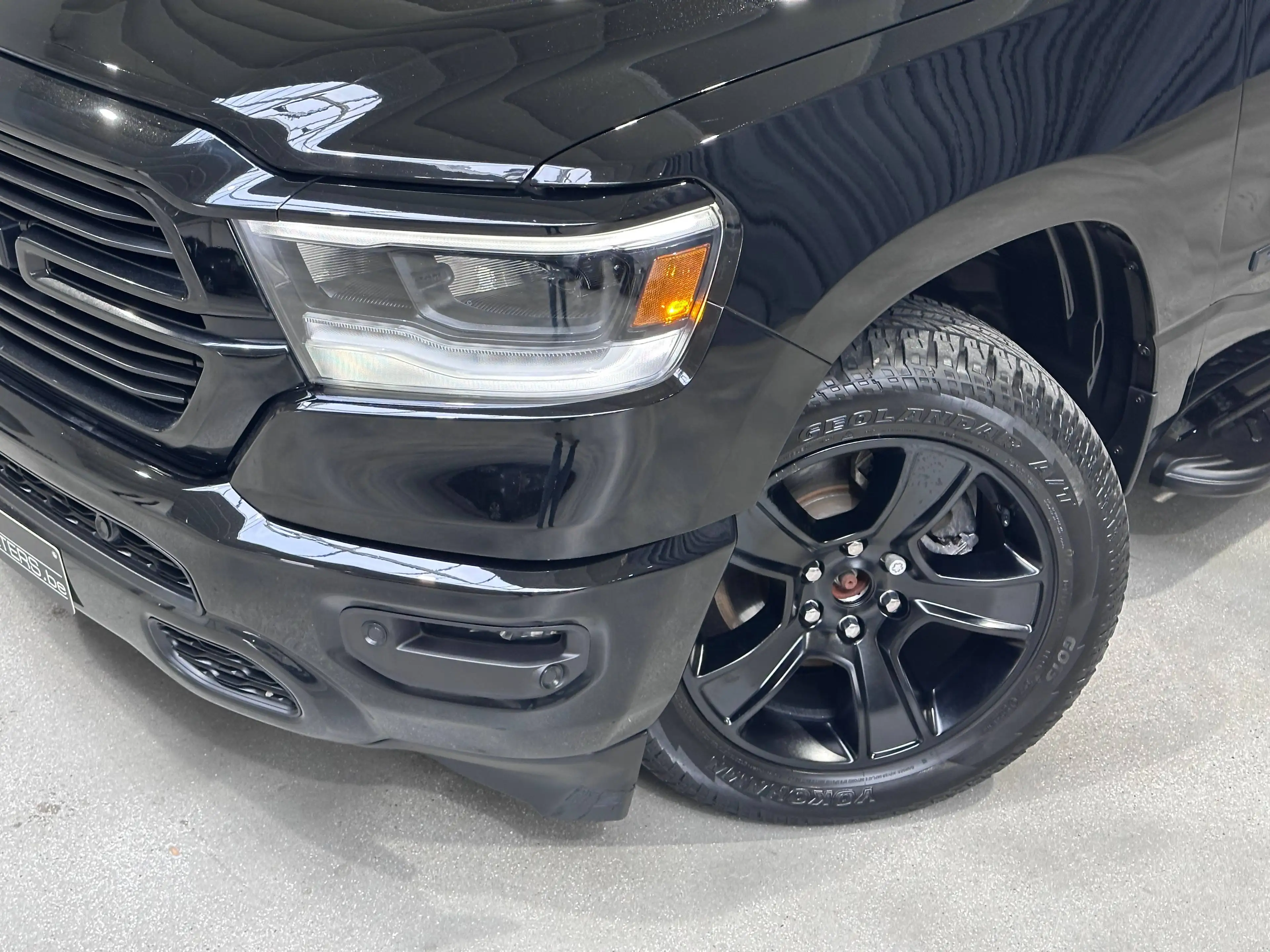 Dodge RAM 1500 SPORT CREW CAB 4X4 *LPG*LEDER*NAVI*APPLE CARPLAY* — photo 7