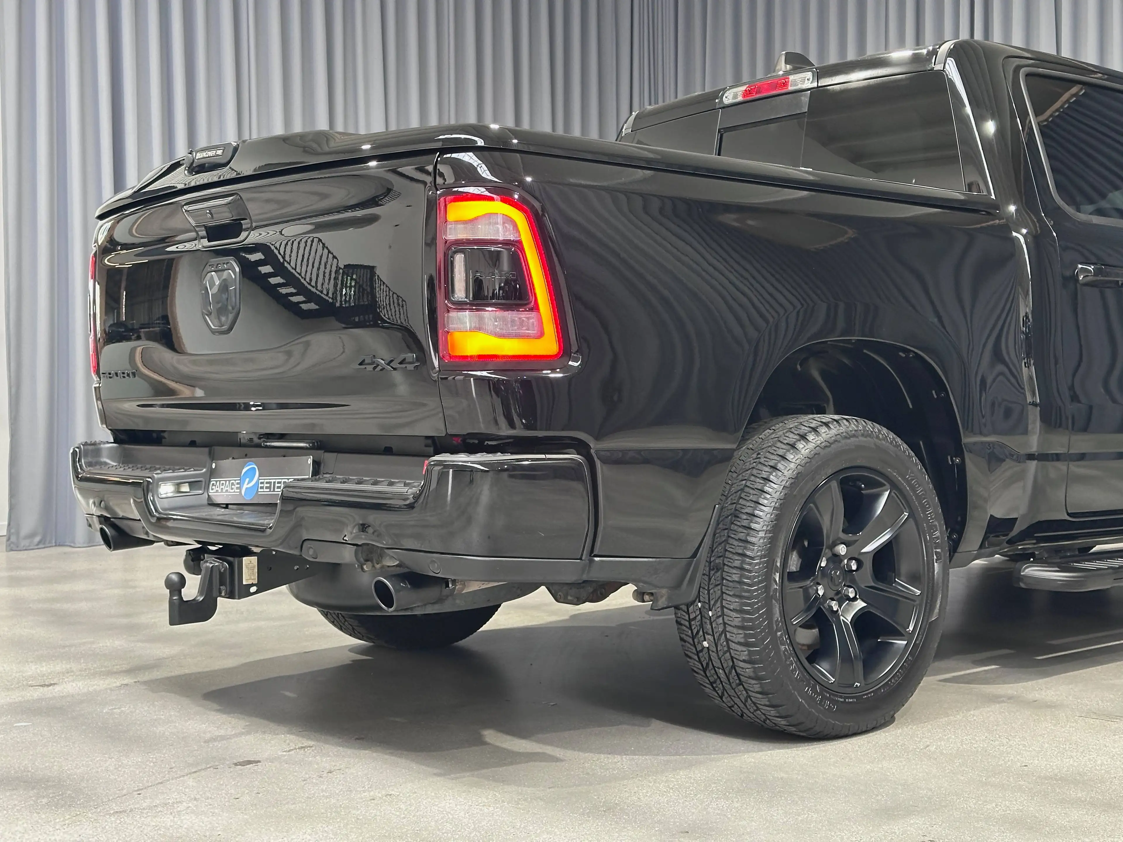 Dodge RAM 1500 SPORT CREW CAB 4X4 *LPG*LEDER*NAVI*APPLE CARPLAY* — photo 6