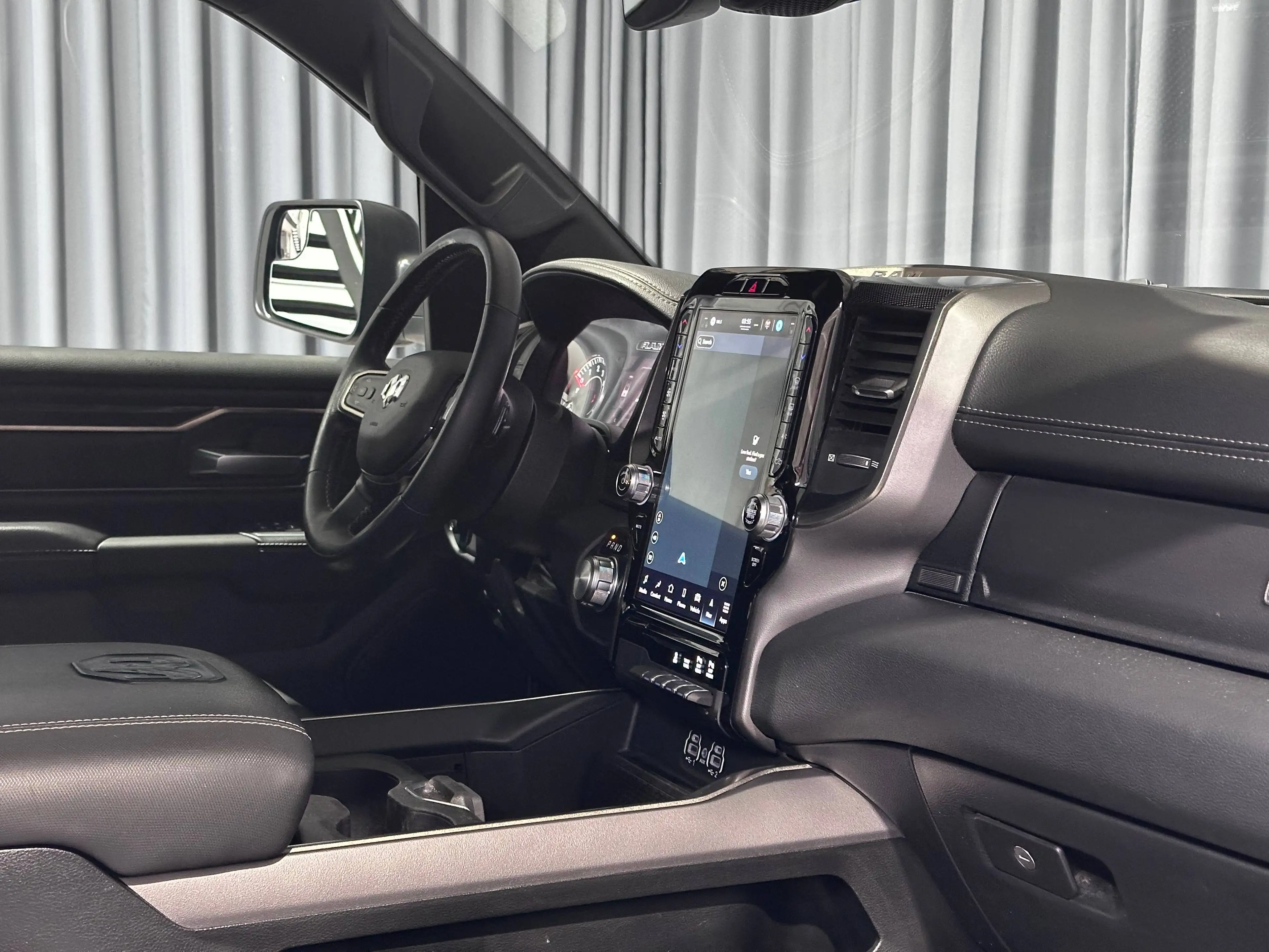 Dodge RAM 1500 SPORT CREW CAB 4X4 *LPG*LEDER*NAVI*APPLE CARPLAY* — photo 10