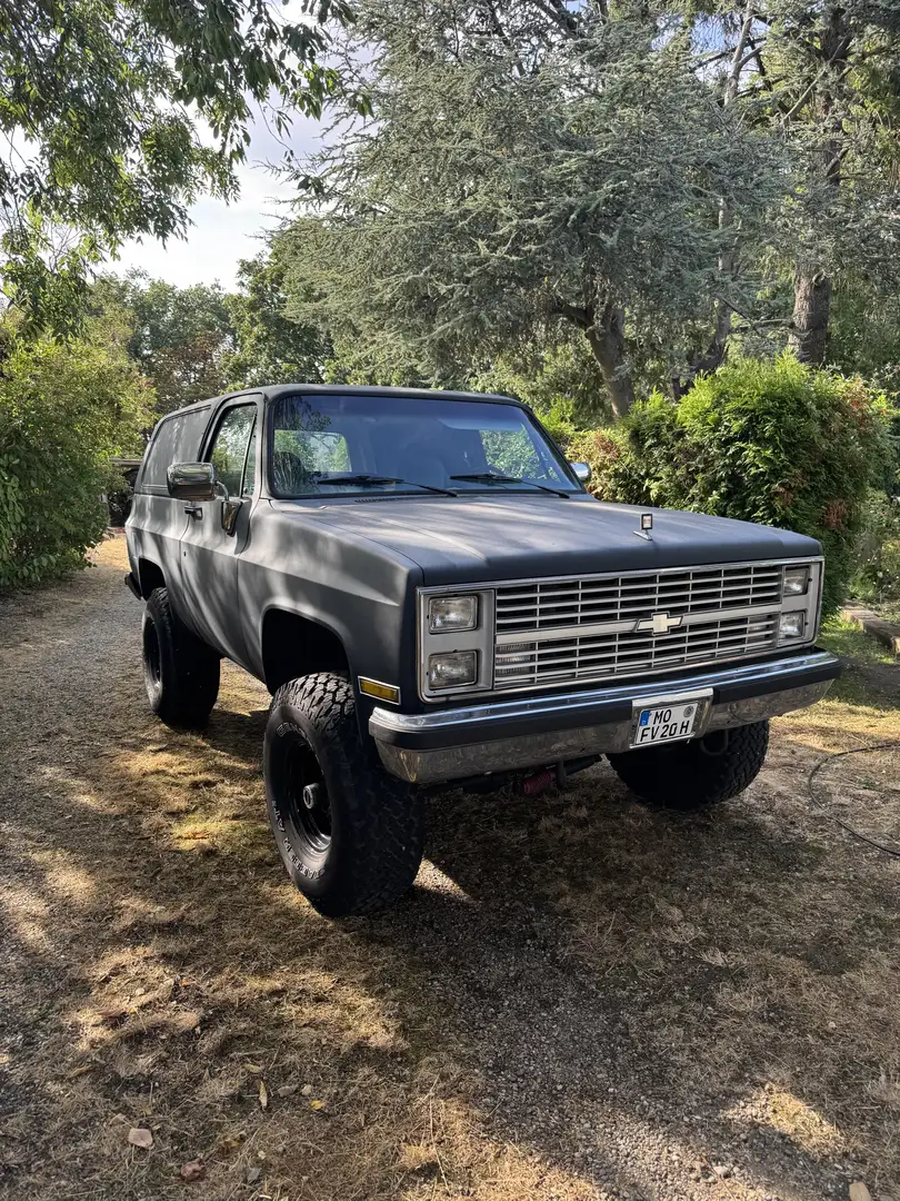 Chevrolet Blazer Silverado Schwarz - 2