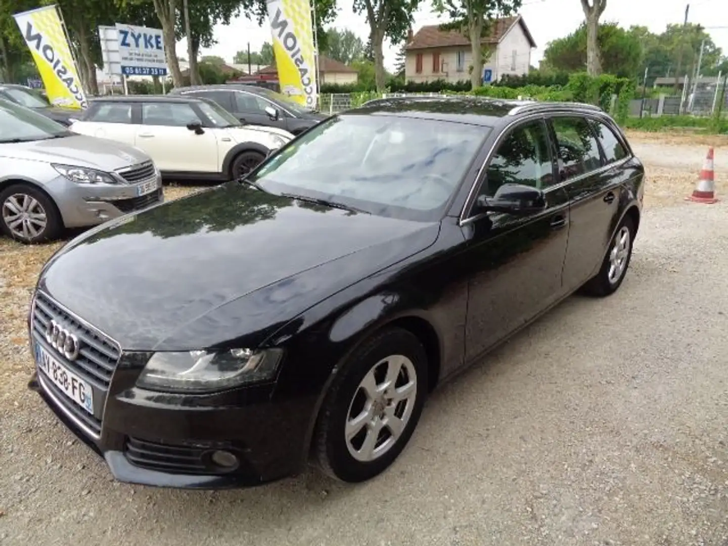 Audi A4 2.0 TDI 120CH DPF ADVANCED EDITION Noir - 1