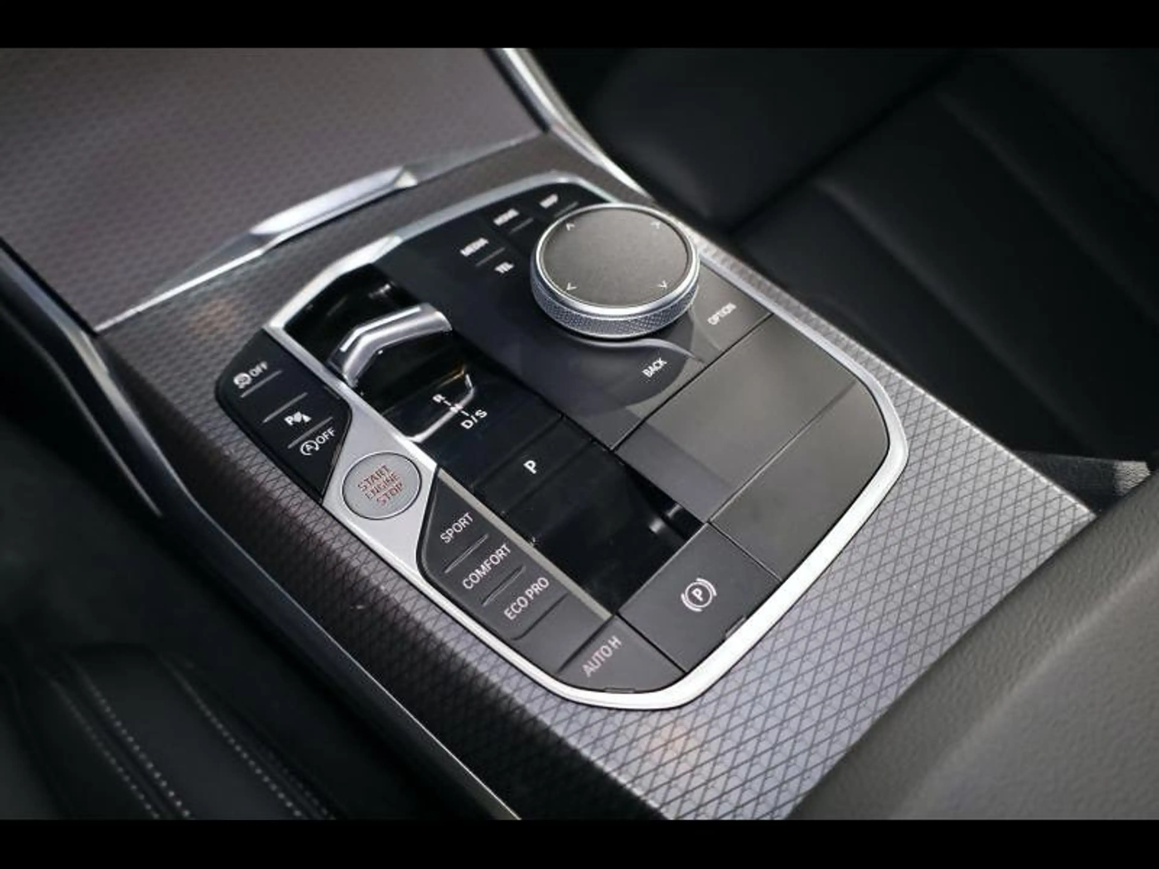 BMW 318 i Touring Kit M Sport — photo 13