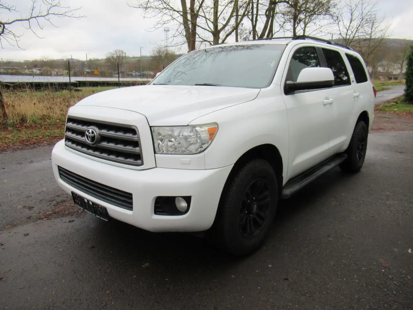 Toyota Sequoia SR5 4WD 5.7l V8 2.Hand/Allrad/7-Sitzer.. Weiß - 1