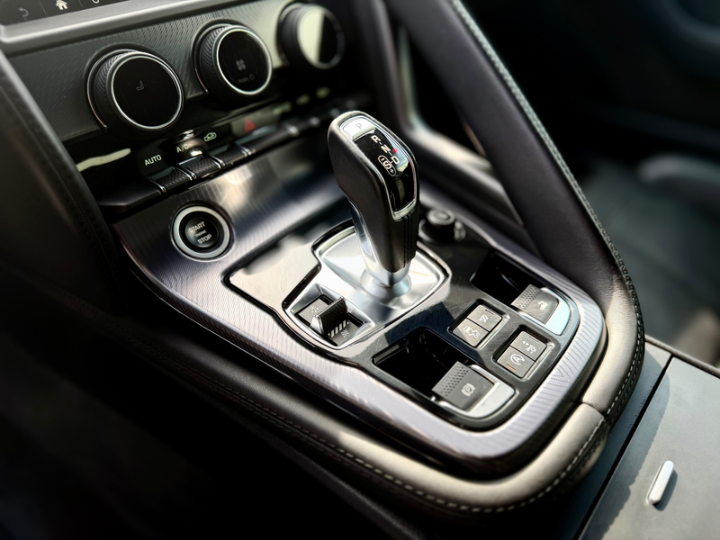 Jaguar F-Type F-Type Cabriolet 2.0 i4 P300 R-Dynamic — photo 13