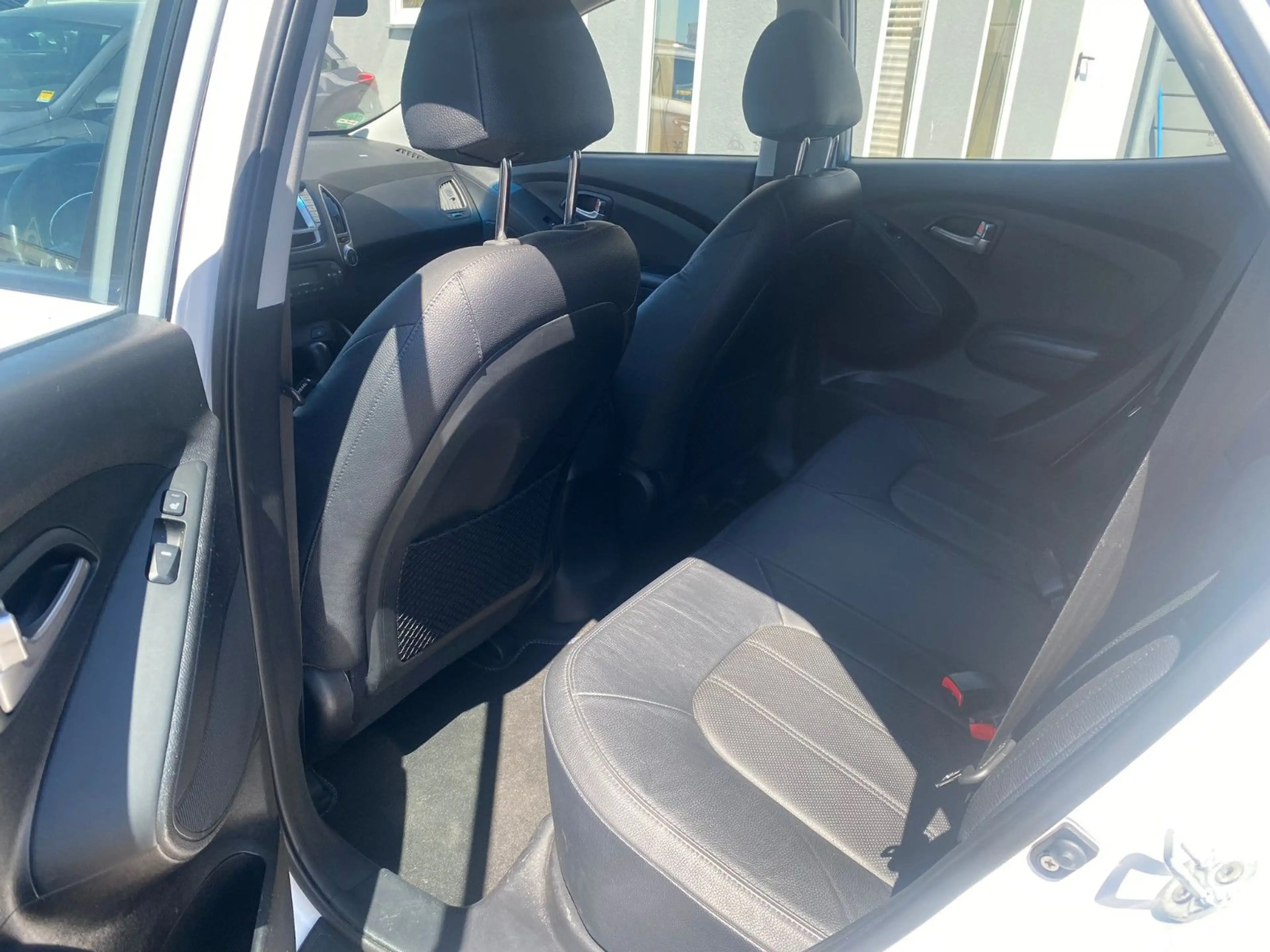 Hyundai iX35 5 Star 2WD*EXPORT*PROBLEM*Wasserstoff* — photo 15