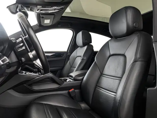 Porsche Cayenne view 12