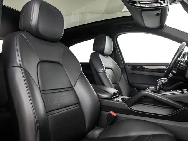 Porsche Cayenne view 14
