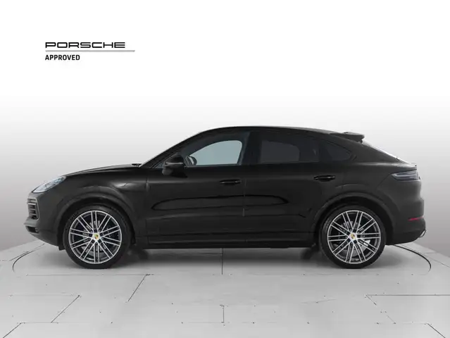 Porsche Cayenne view 2