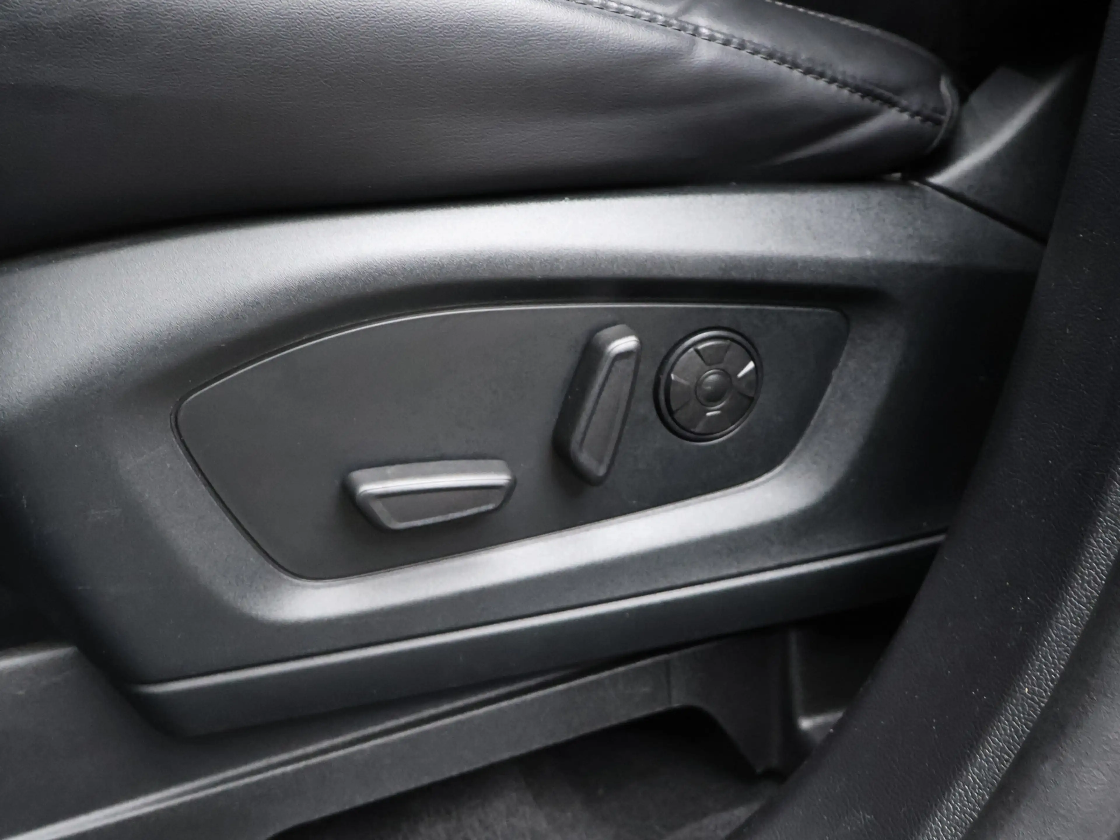 Ford Explorer 3.0 V6 EcoBoost PHEV ST-Line 7P Sport (PANORAMADAK — photo 15