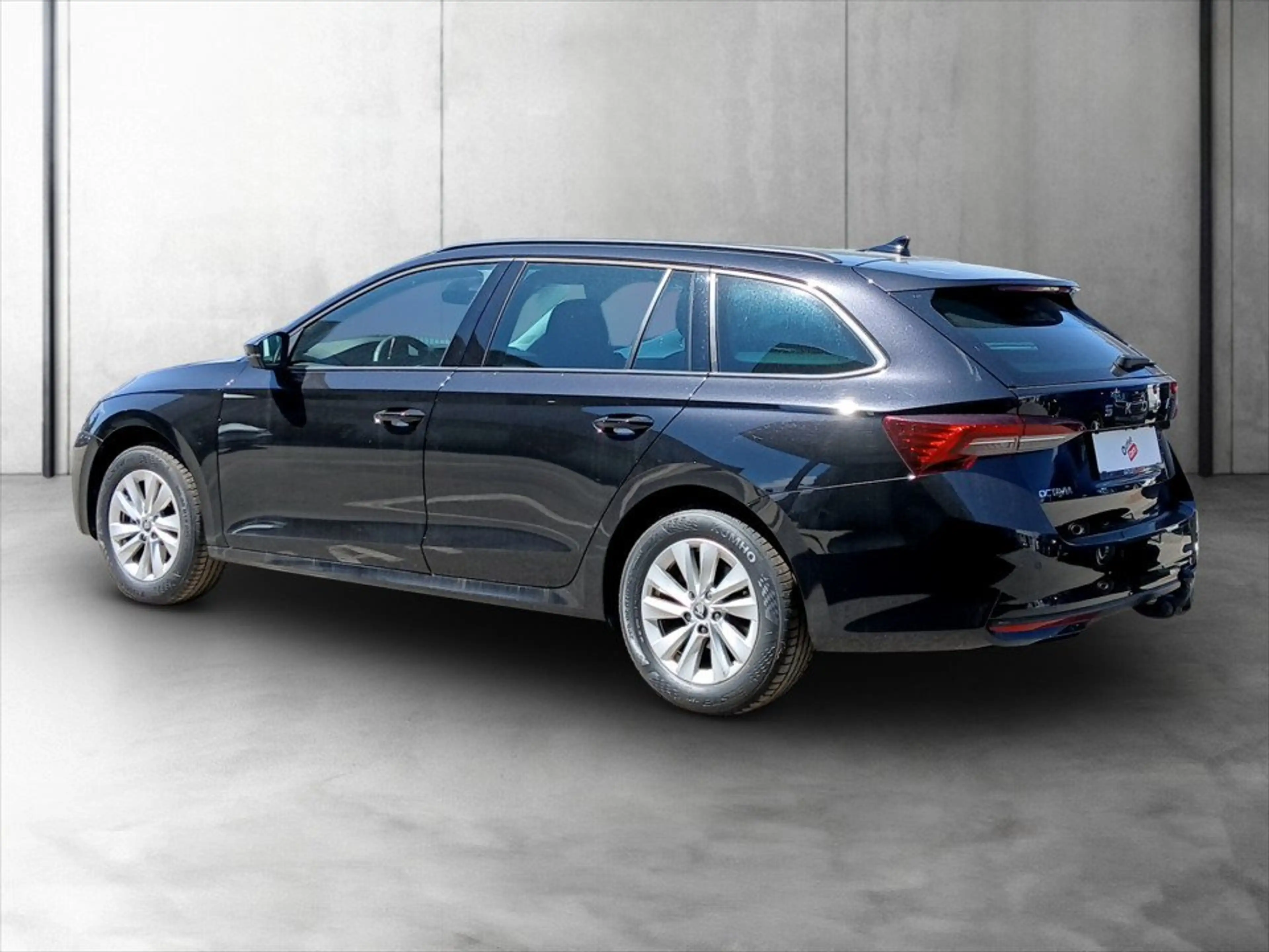 Skoda Octavia Combi 1.5 TSI Selection AHK+LED+NAVI+RFK — photo 6