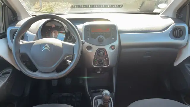 Citroen C1 view 11