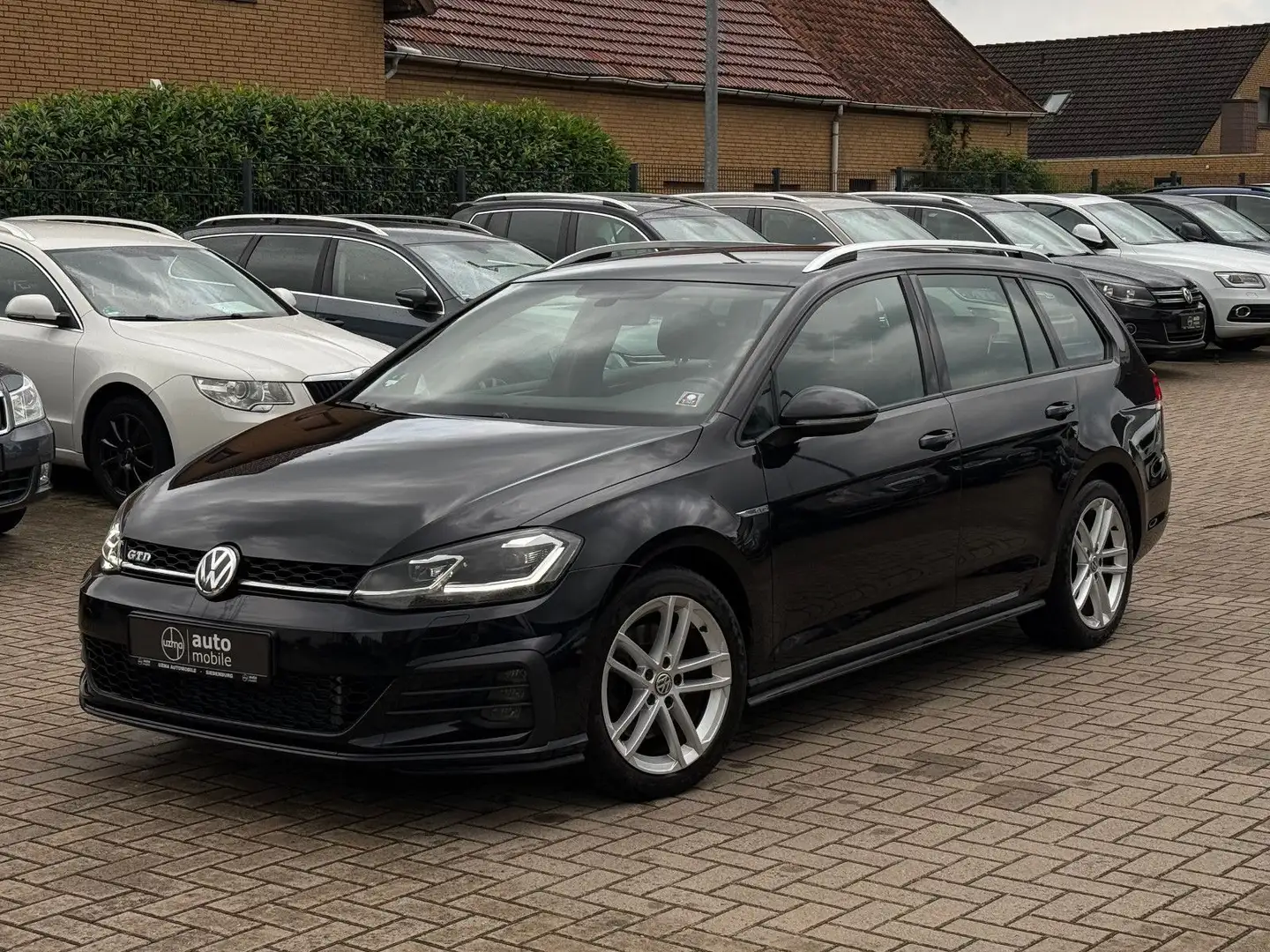 Volkswagen Golf VII Var. 2.0 TDI GTD | LED | TÜV neu | ACC Schwarz - 1