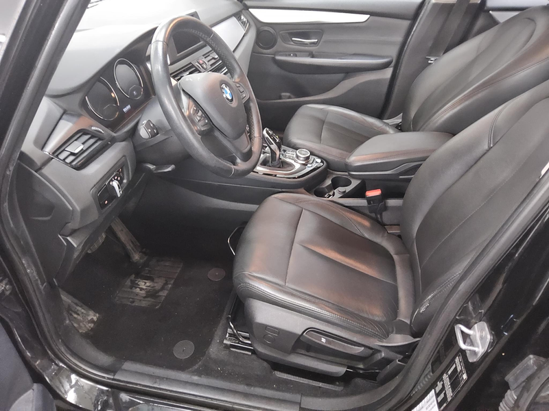 BMW 218 Active Tourer Advantage Leder Navi LED AHK — photo 8