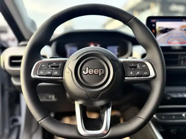 Jeep Avenger view 14