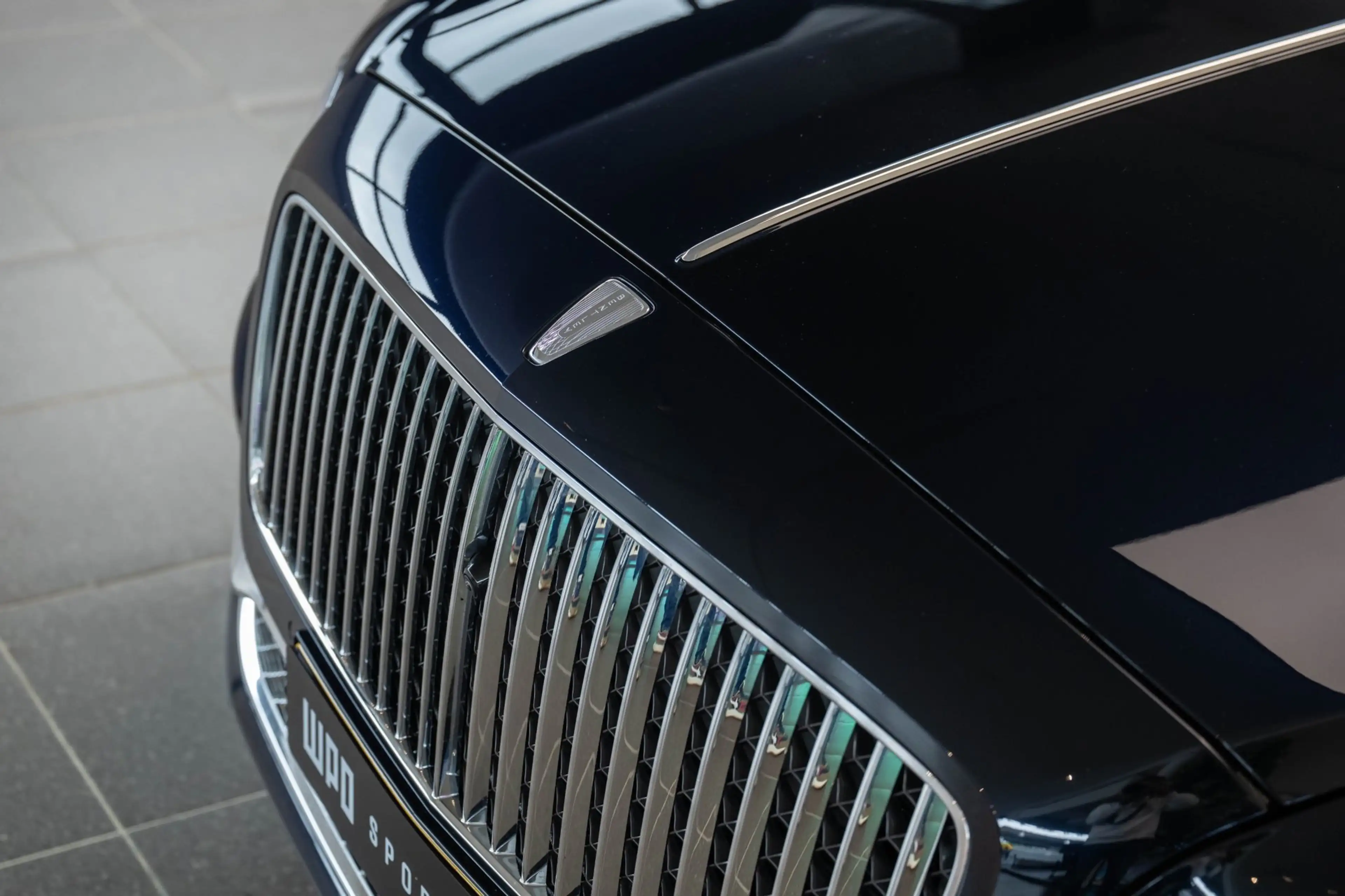 Bentley Flying Spur 6.0 W12 Speed — photo 11
